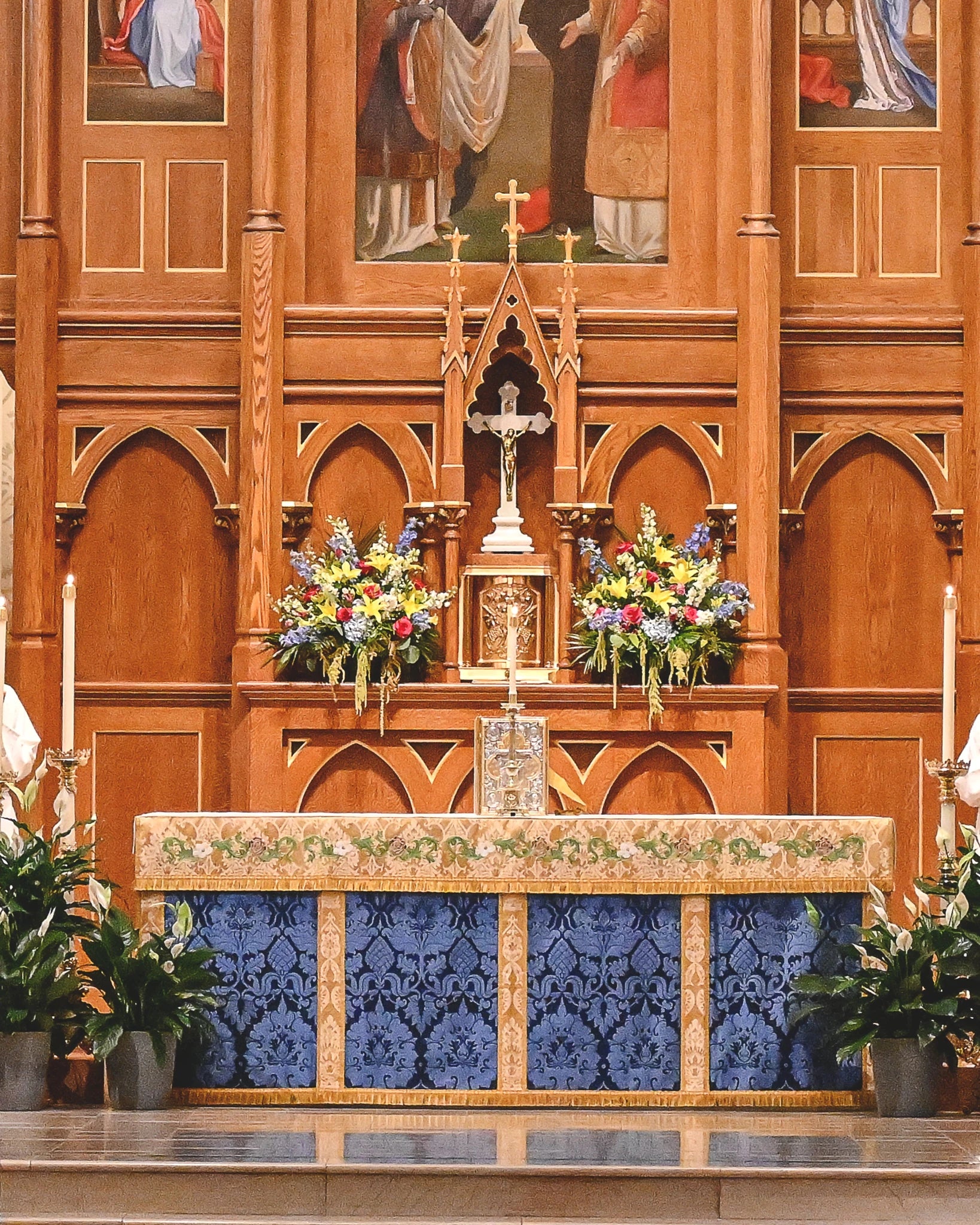 Altar Frontal and Superfrontal in Blue 'Bellini' with Gold/Cream 'Gothic' Orphreys - Watts & Co.