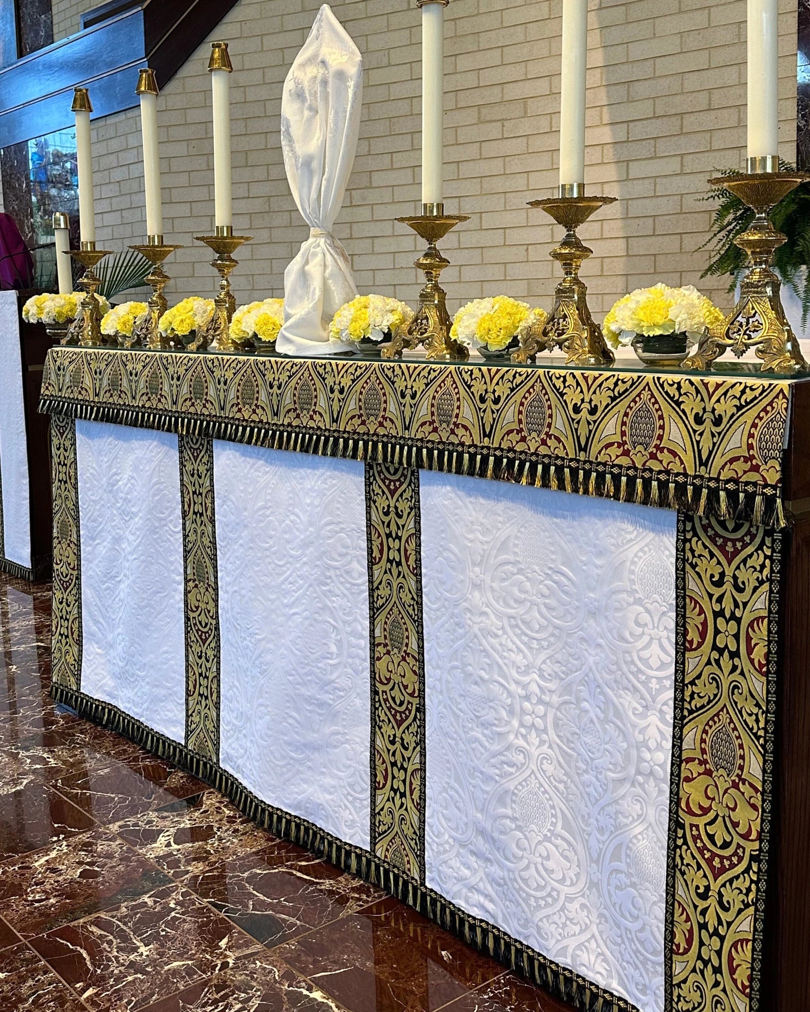 Altar Frontal and Superfrontal in White 'Alton' with Black 'Talbot' Orphreys - Watts & Co.