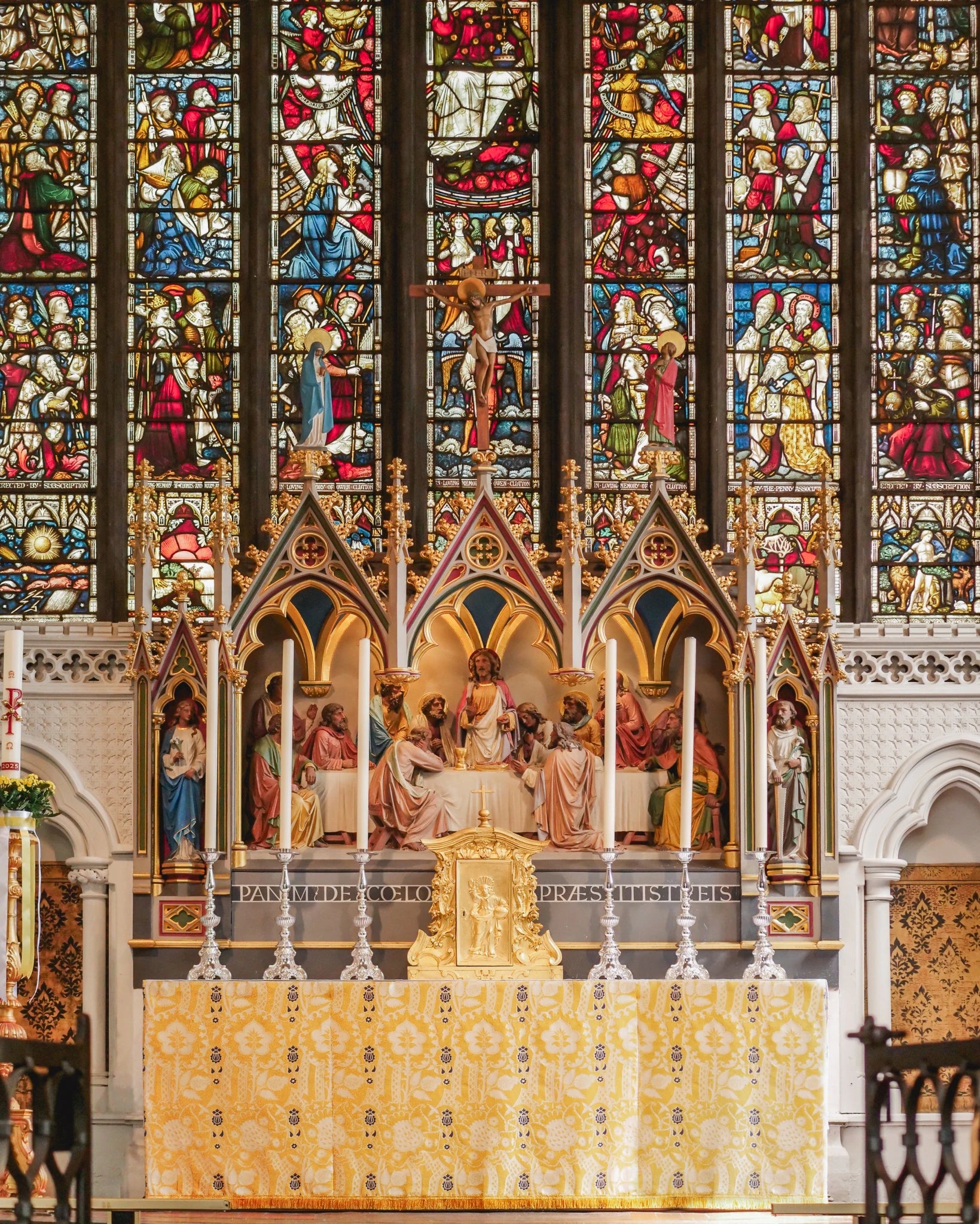 Altar Frontal in Gold/White/Blue 'Comper Strawberry' - Watts & Co.