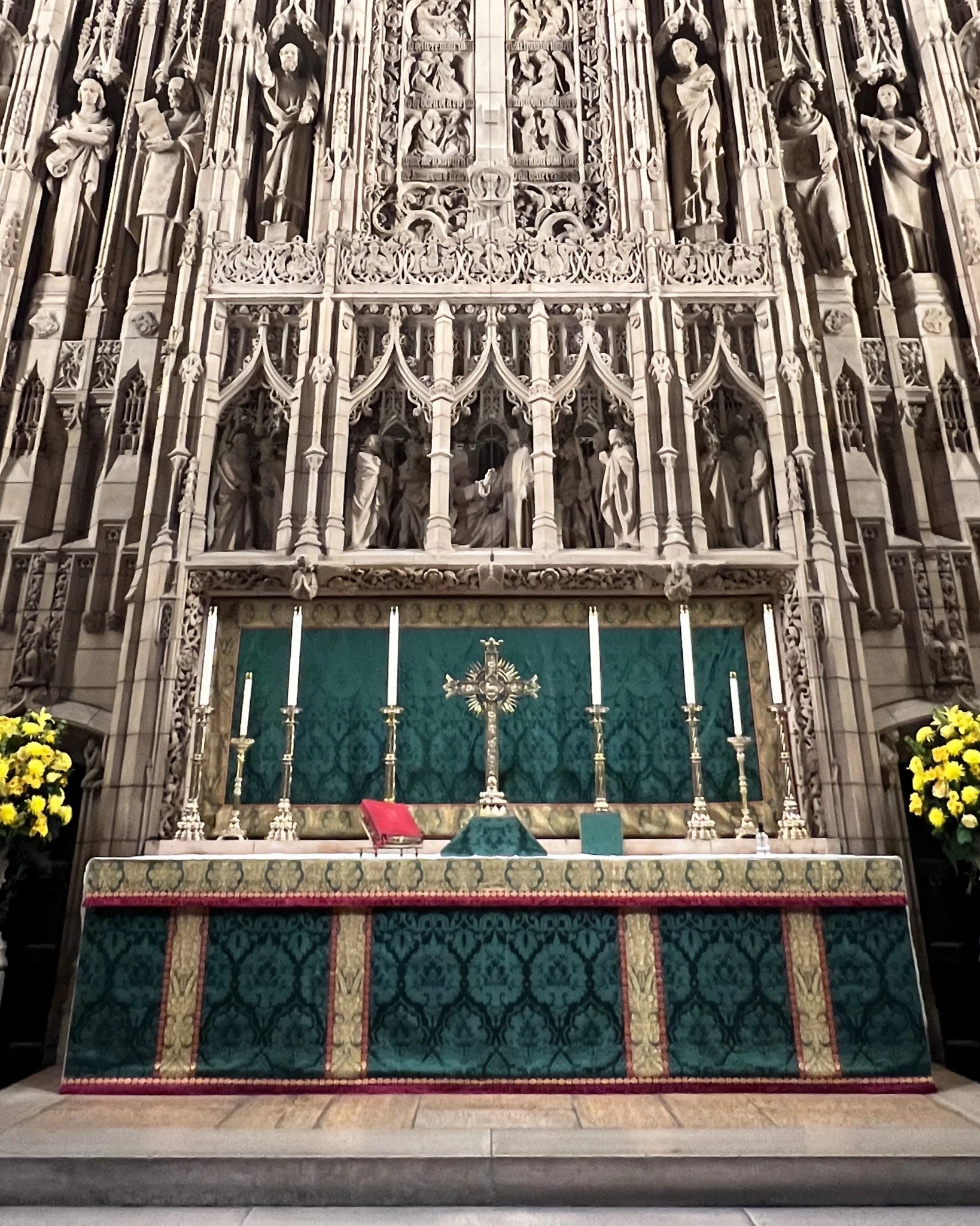 Altar Frontal in Green 'Bellini' with Green/Gold 'Crevelli' Superfrontal - Watts & Co.