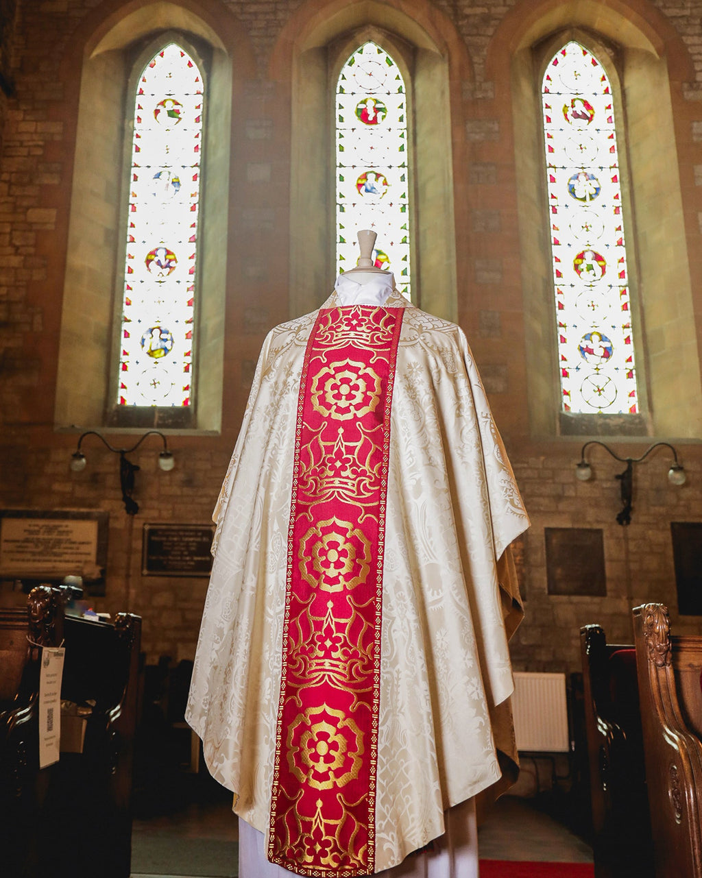 Classic Chasuble in Cream 'Comper Cathedral' with Red 'Coronation' Orphreys - Watts & Co.