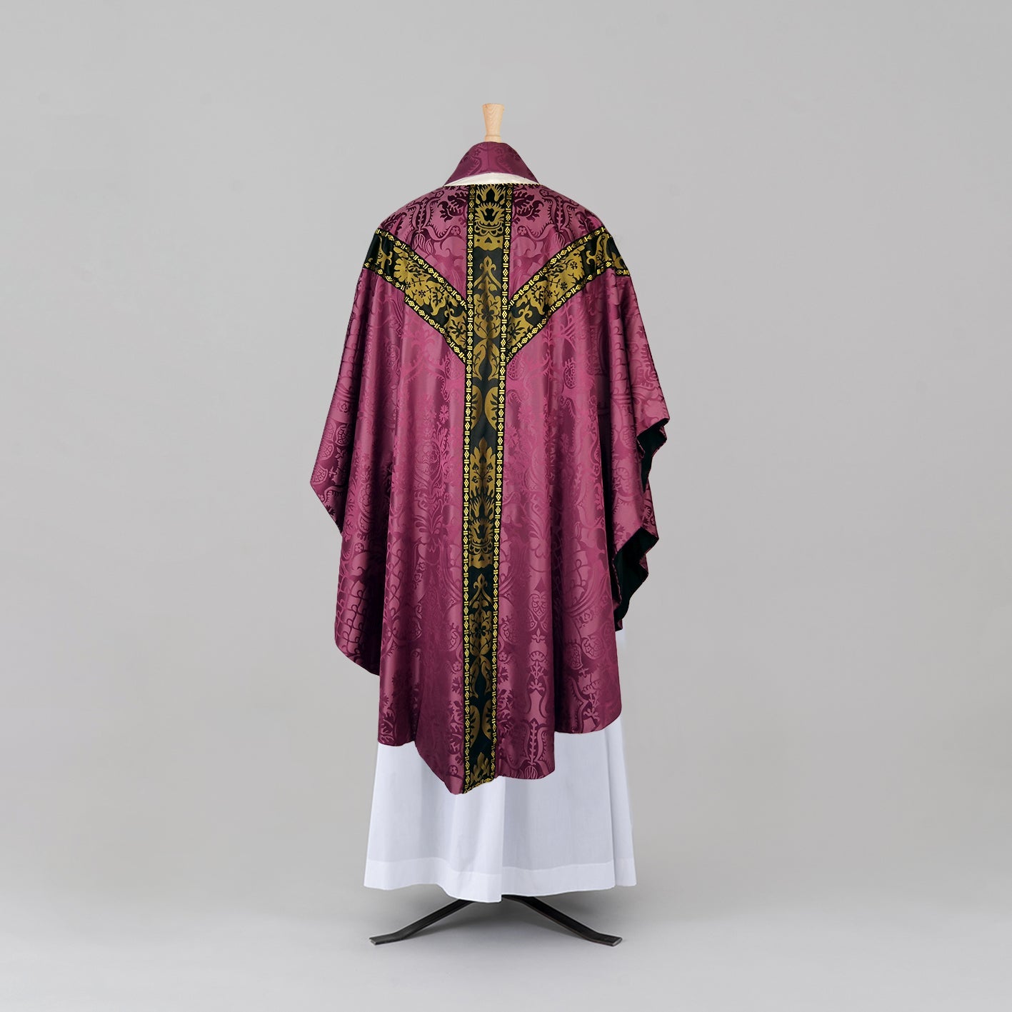 Full Gothic Chasuble in Comper Purple 'Comper Cathedral' with Black/Gold 'Gothic' Orphreys - Watts & Co.