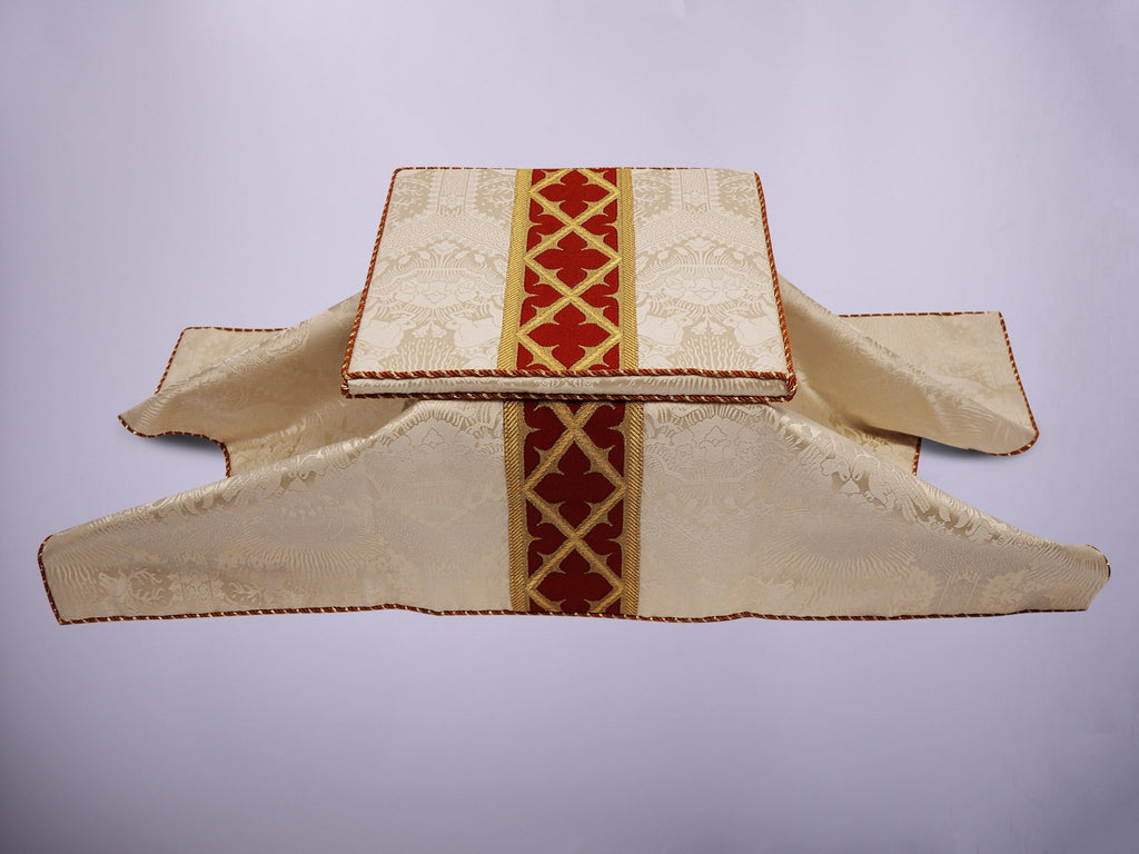 Full Gothic Chasuble in Cream 'Stag' with Gothic Trellis Orphreys - Watts & Co.