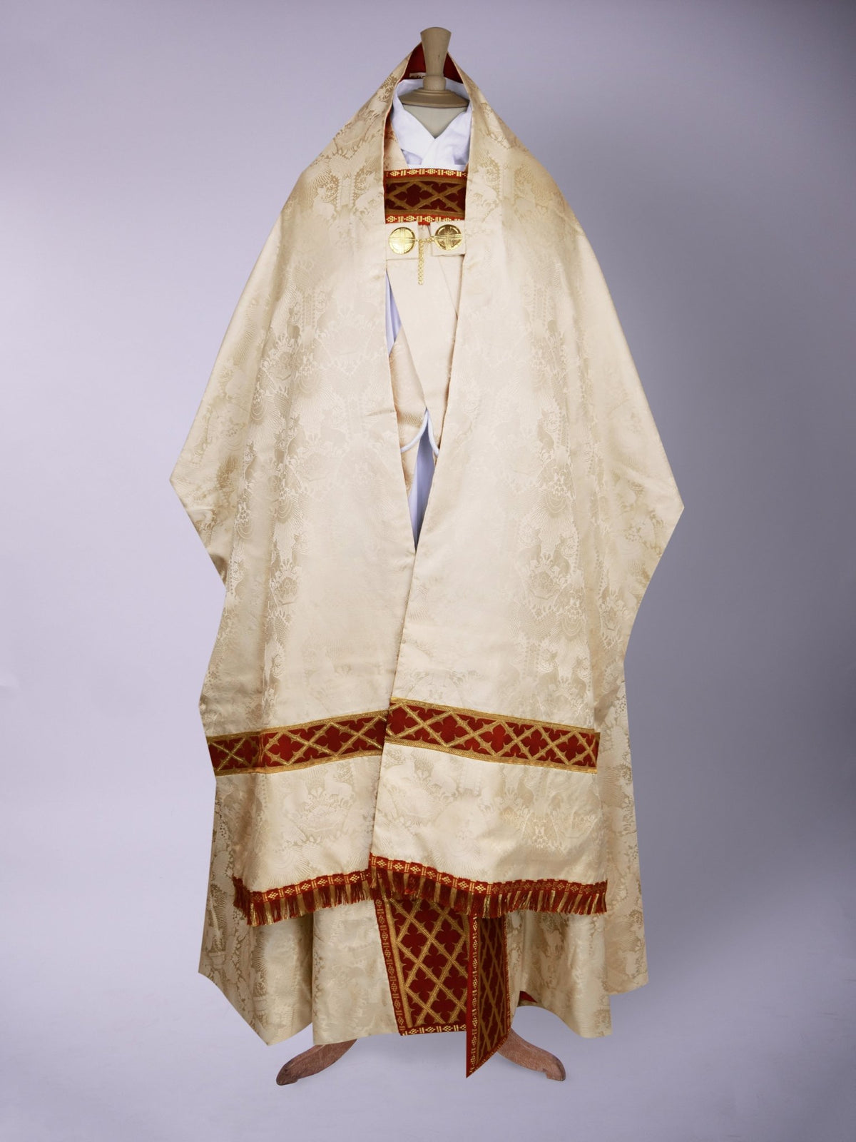 Full Gothic Chasuble in Cream 'Stag' with Gothic Trellis Orphreys - Watts & Co.