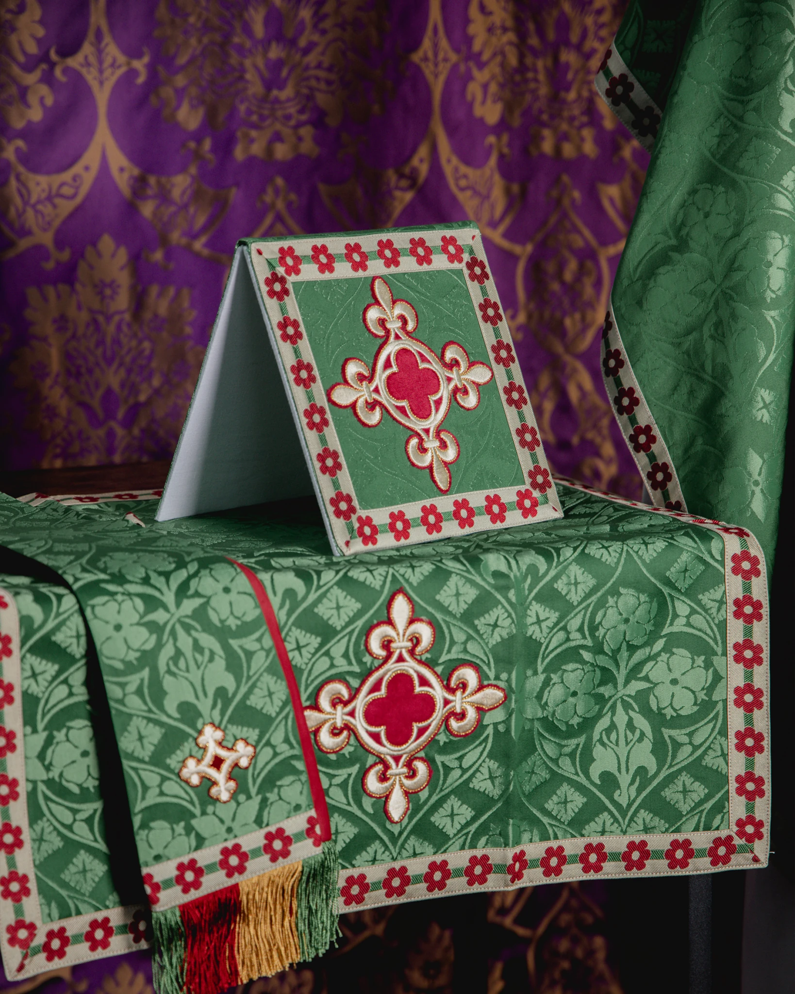 Holy Name Burse & Veil - Watts & Co.