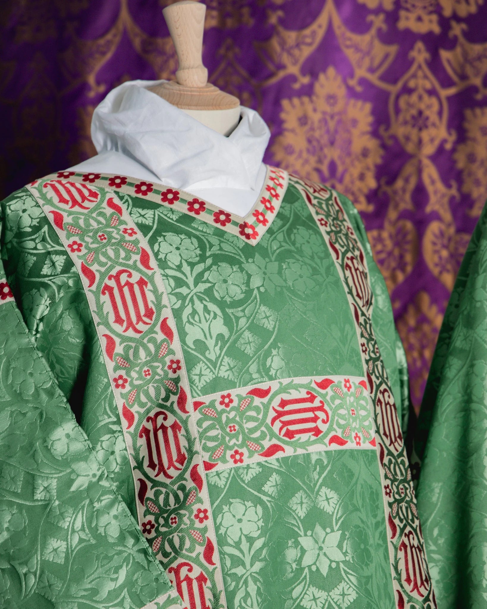 Holy Name Dalmatic - Watts & Co.