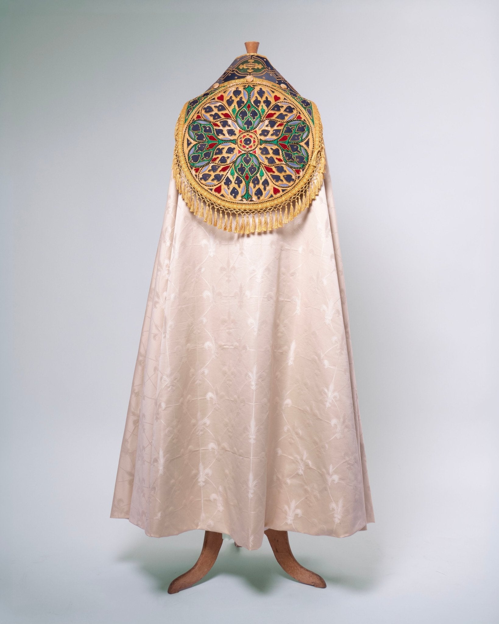 Minster Cope in Cream 'Sainte-Chapelle' with Hand-embroidered Hood - Watts & Co.
