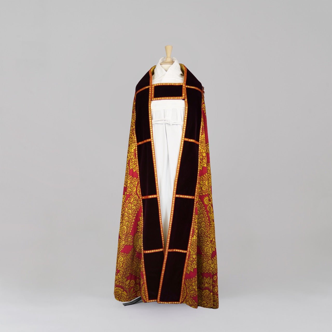 Minster Cope in Red/Gold 'Memlinc' with Red Velvet Orphreys - Watts & Co.