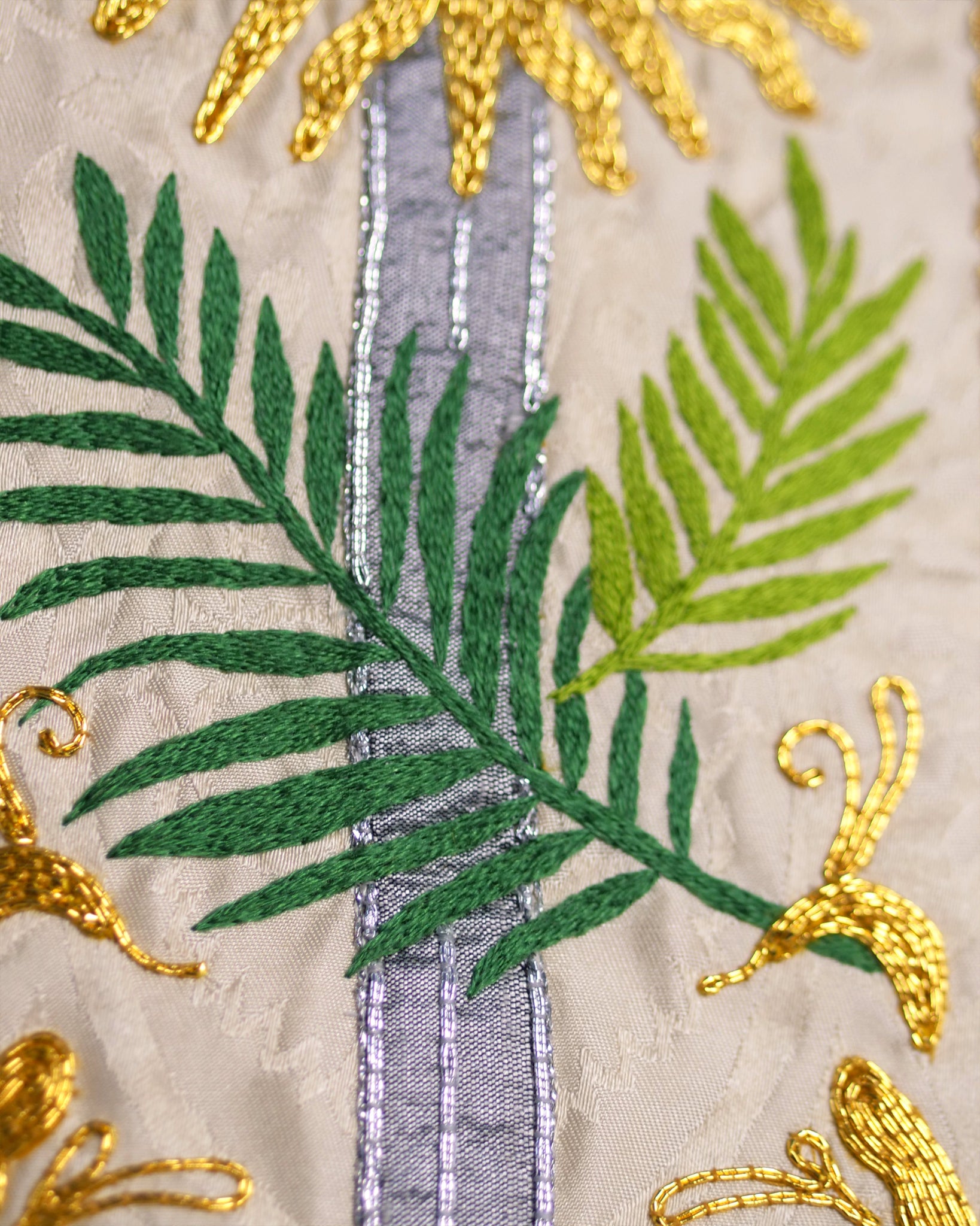 Neri Chasuble in Cream 'Comper Cathedral' with Embroidered Orphreys - Watts & Co.