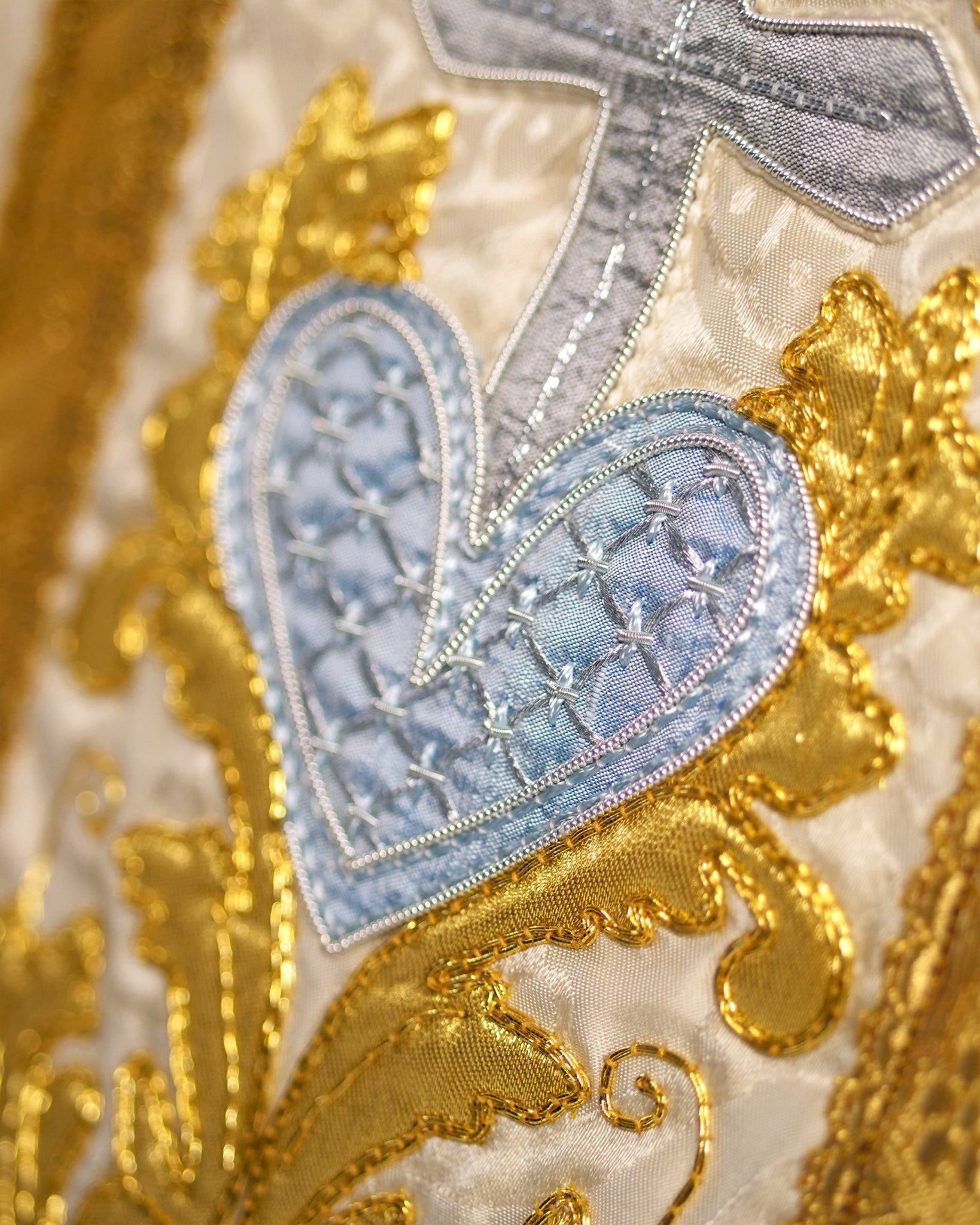 Neri Chasuble in Cream 'Comper Cathedral' with Embroidered Orphreys - Watts & Co.