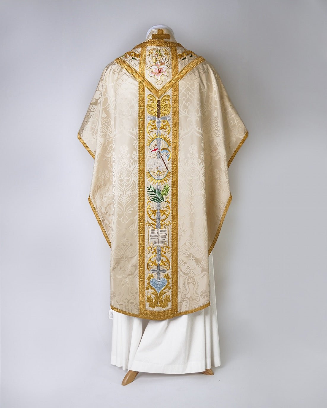 Neri Chasuble in Cream 'Comper Cathedral' with Embroidered Orphreys - Watts & Co.