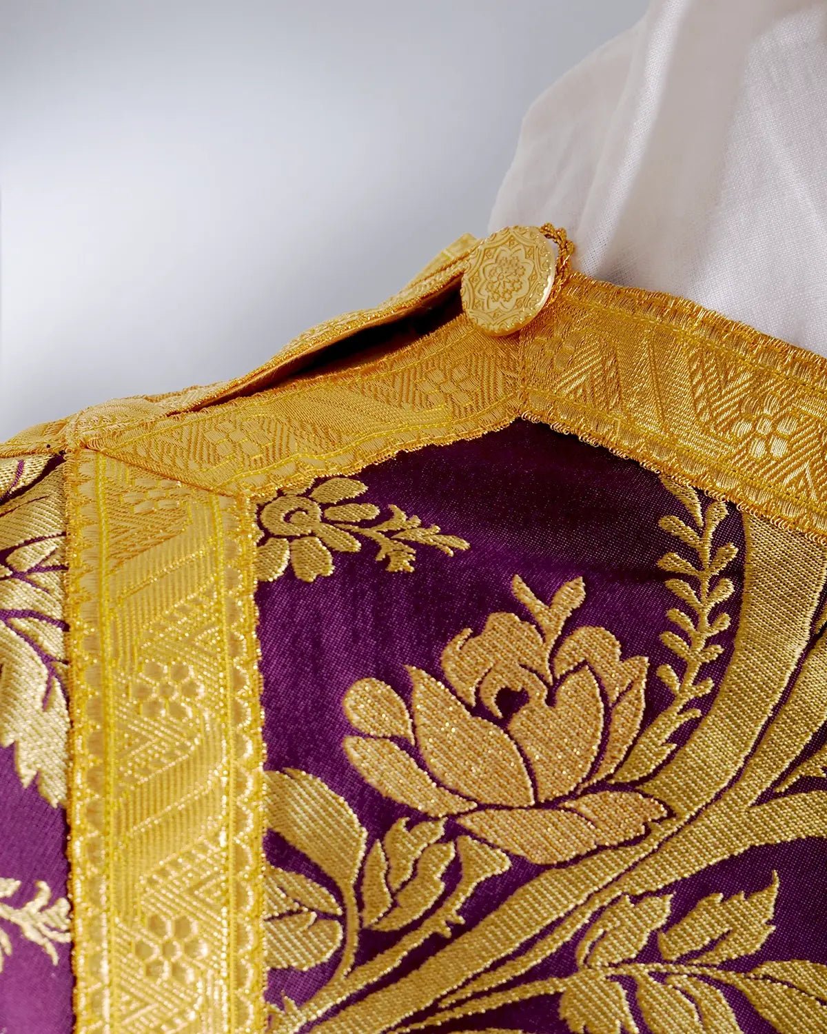 Neri Dalmatic - Watts & Co.