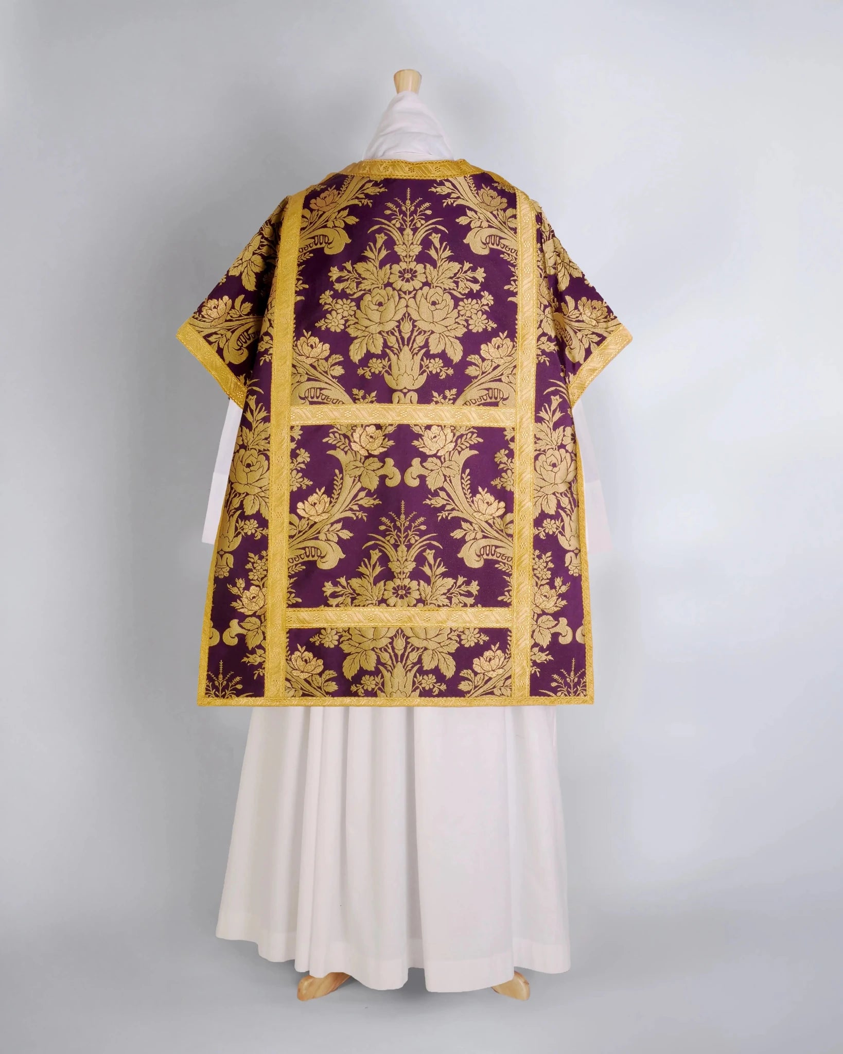 Neri Dalmatic - Watts & Co.