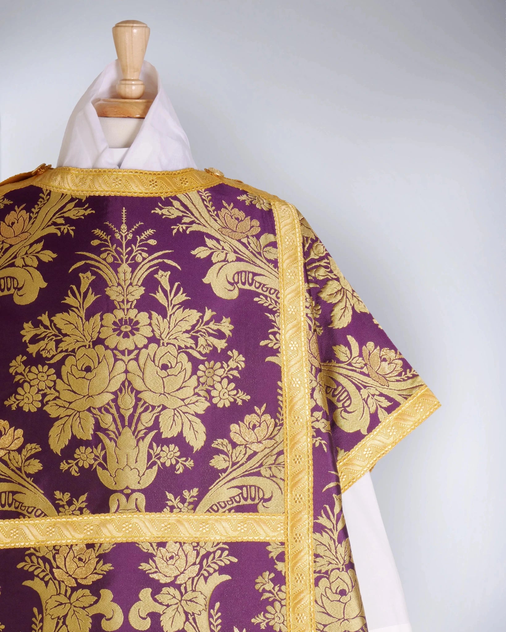 Neri Dalmatic - Watts & Co.