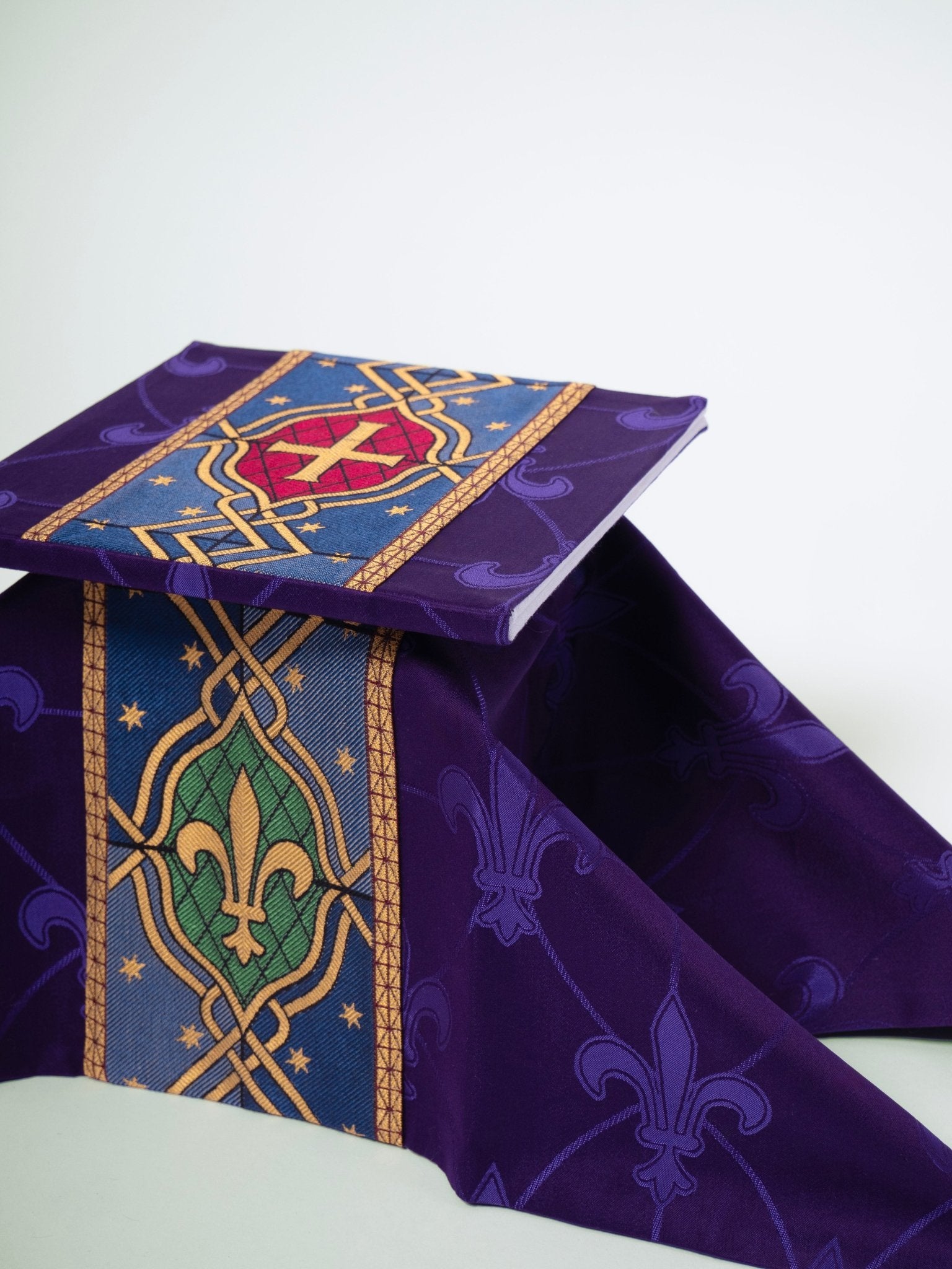Sainte - Chapelle Burse & Veil - Watts & Co.