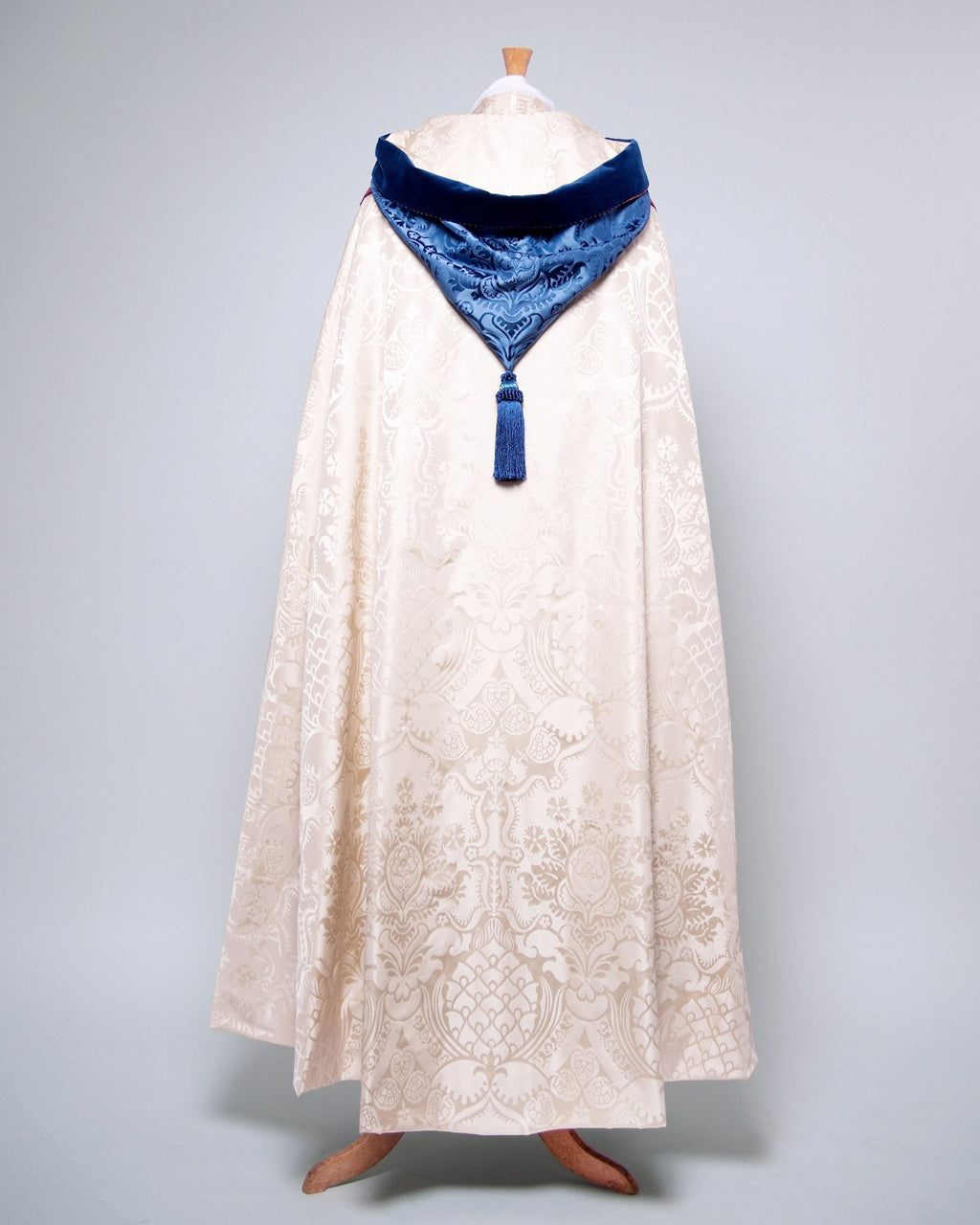 Semi-Gothic Chasuble in Cream 'Comper Cathedral' with 'Comper Cathedral' Orphreys - Watts & Co.
