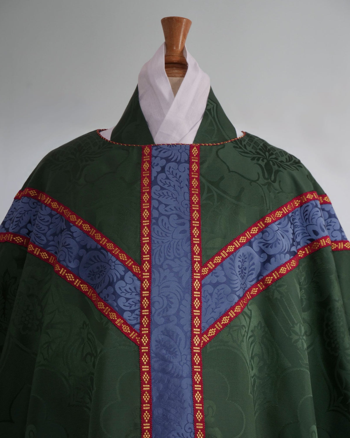 Semi-Gothic Chasuble in Green 'Comper Van Der Weyden' with Blue 'Holbein' Orphreys - Watts & Co.