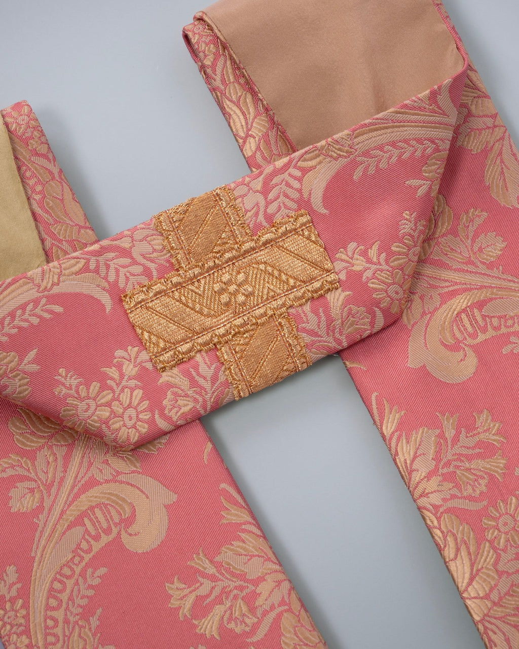 Tufton Stole in Rose 'Rosa' with Braid Crosses - Watts & Co.