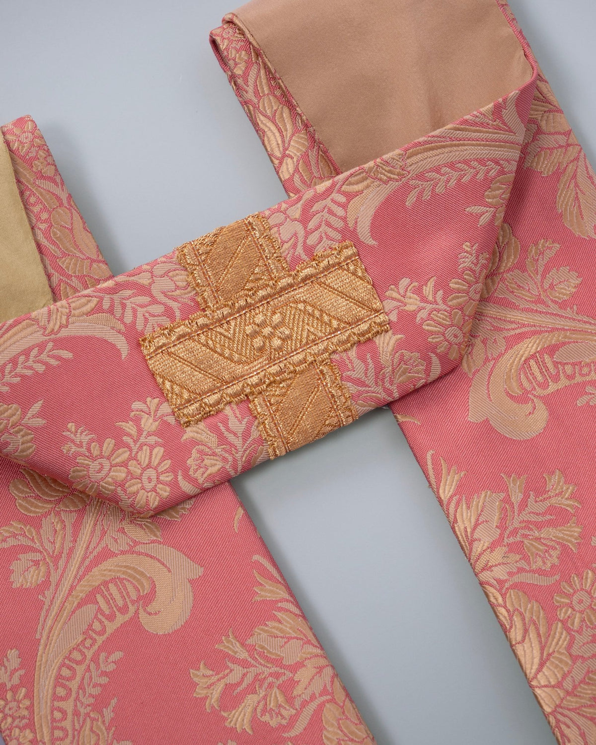 Tufton Stole in Rose 'Rosa' with Braid Crosses - Watts & Co.