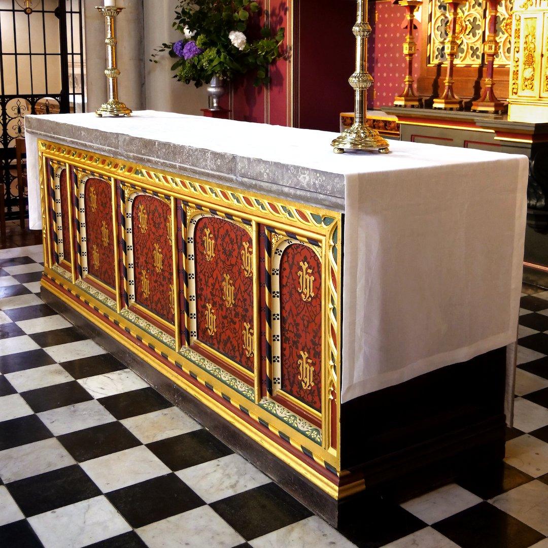 Altar Cloth - with 1x Chi Rho Cross Embroidery – Watts & Co.