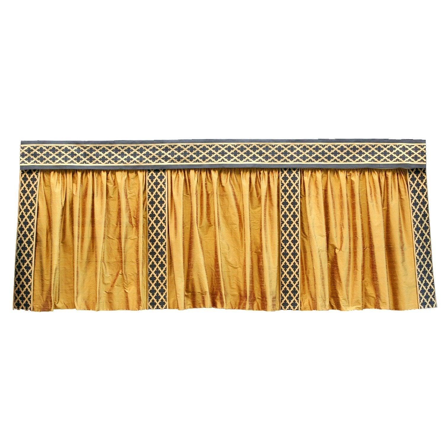 Altar Frontal in Old Gold Dupion Silk with Gothic Trellis Superfrontal - Watts & Co. (international)