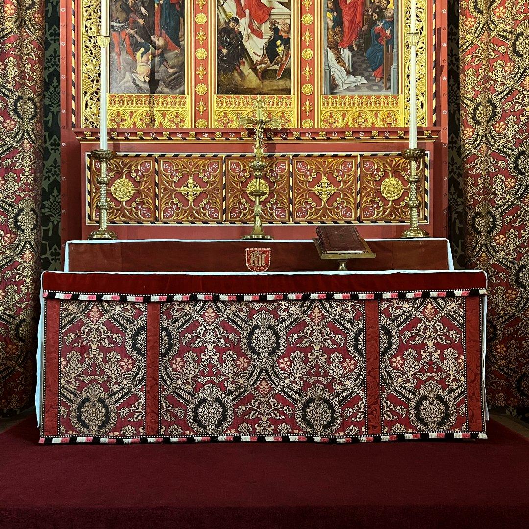 Altar Frontal in Red 'Pine' with Red Velvet Superfrontal - Watts & Co.