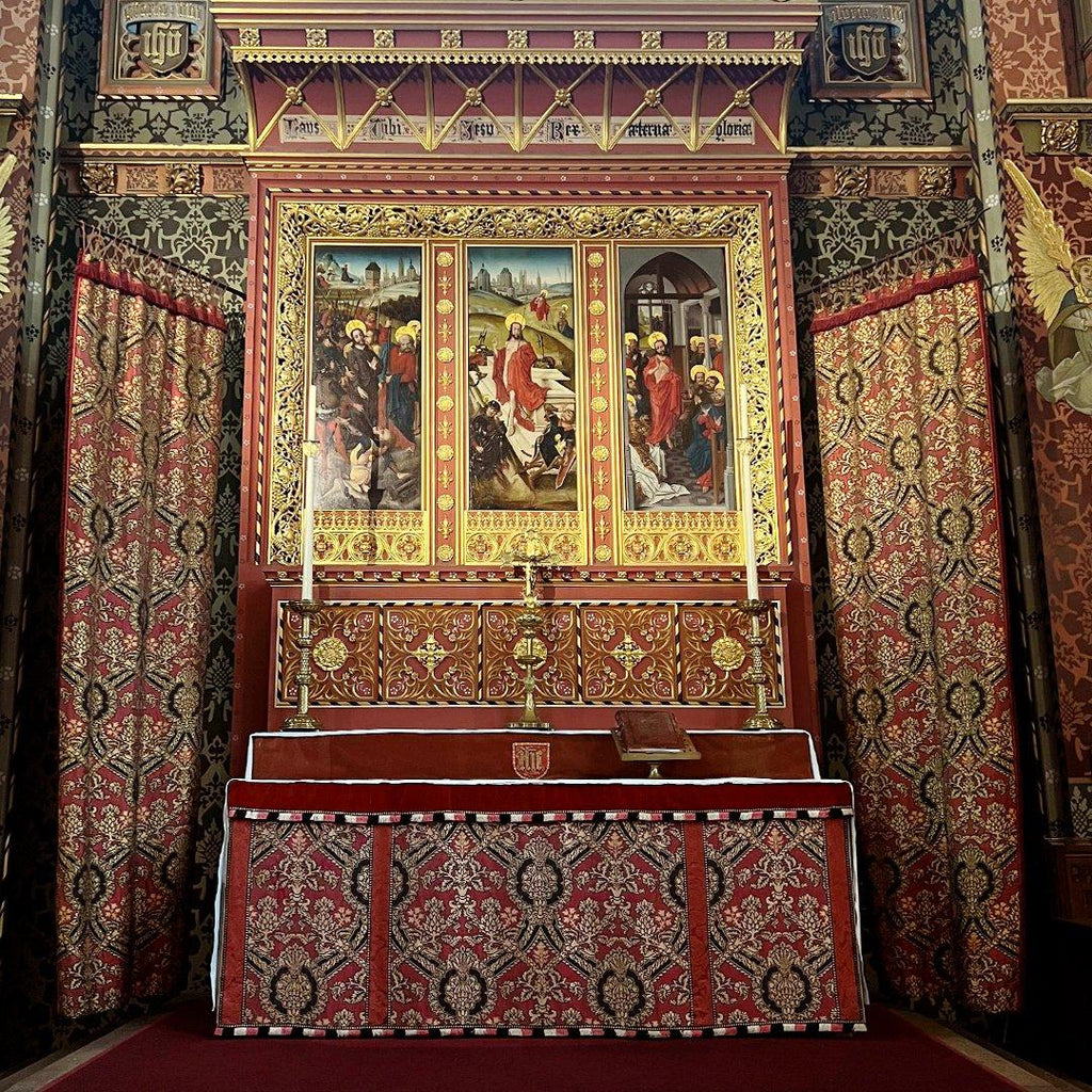 Altar Frontal in Red 'Pine' with Red Velvet Superfrontal - Watts & Co.