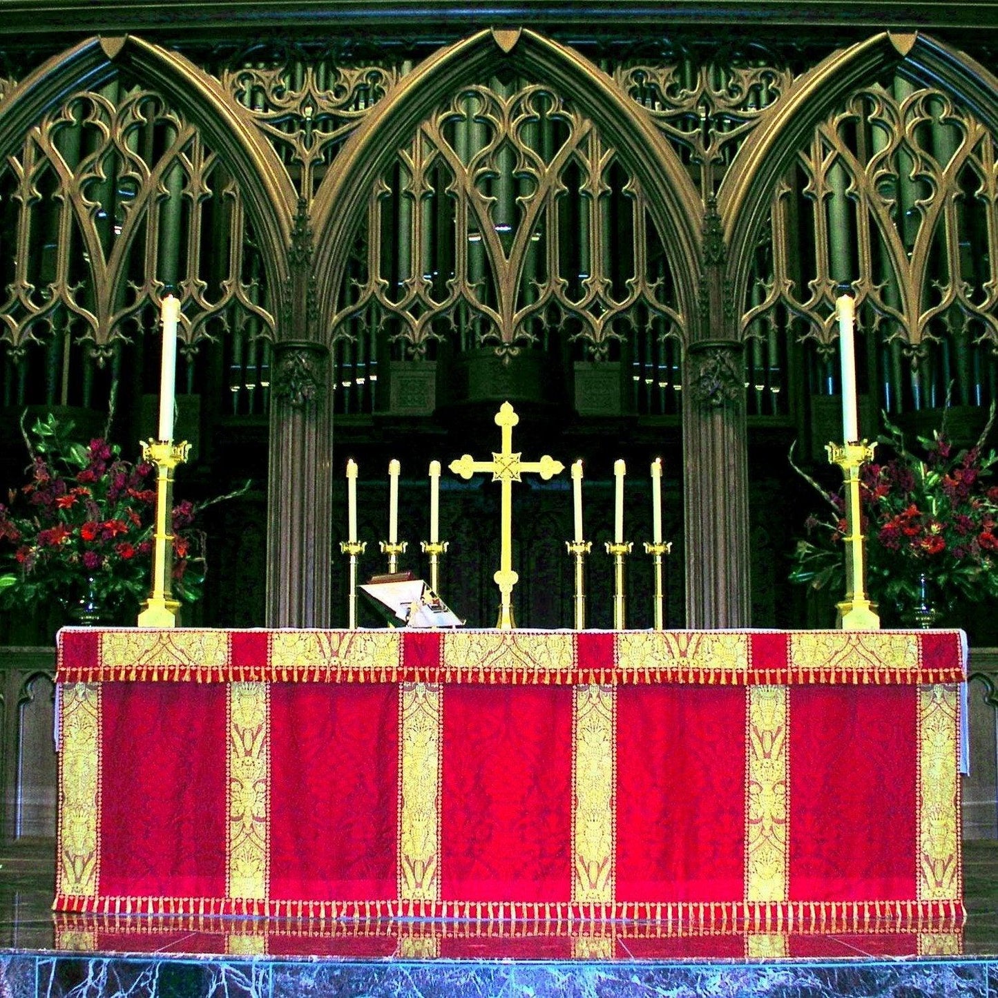 Altar Frontal in Red St Nicolas with Garnet Crevelli Superfrontal - Watts & Co. (international)