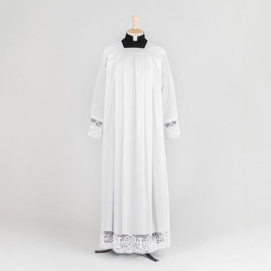 Box Pleated Alb - Slim Fit – Watts & Co.