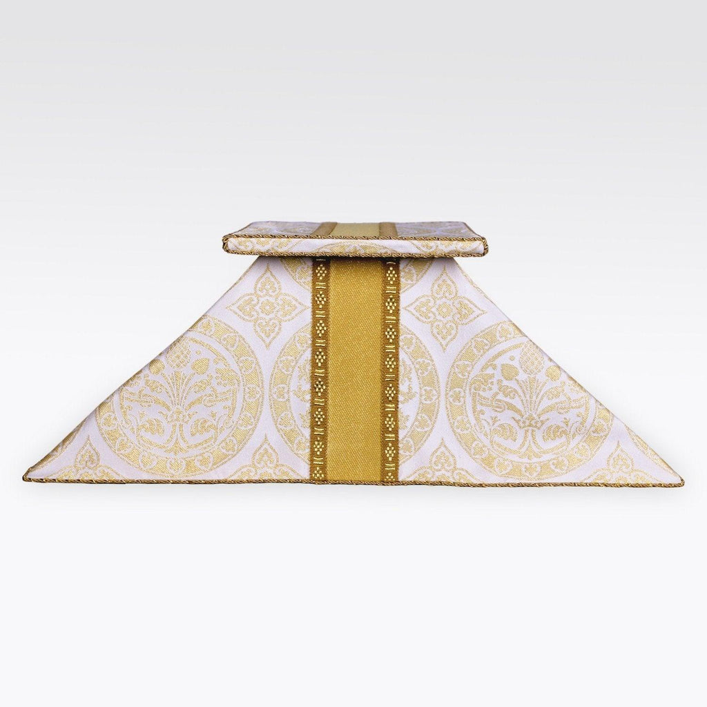 Burse and Veil in White Chalcedon brocade - Watts & Co. (international)