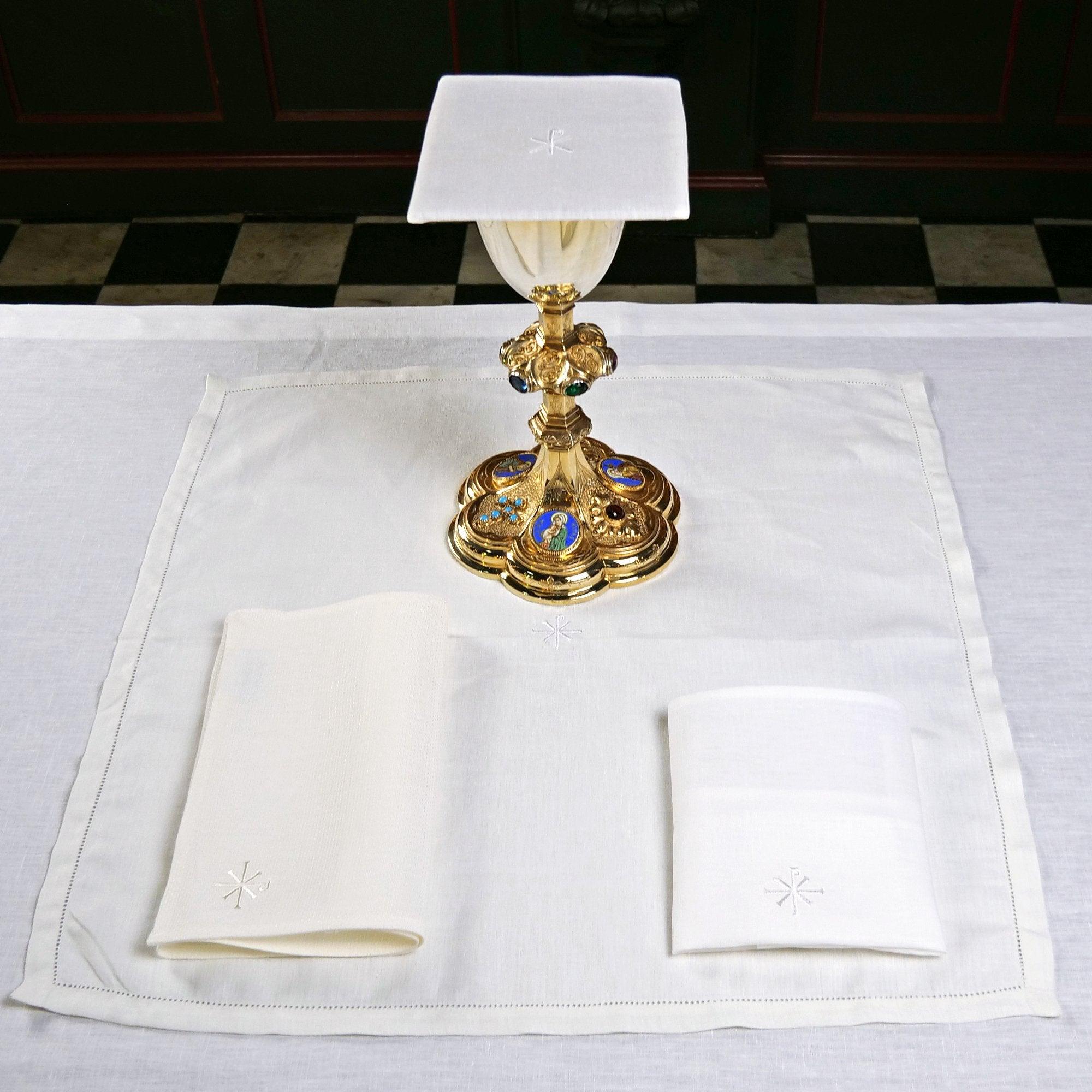 Chapel with White Chi Rho - Set - Watts & Co.