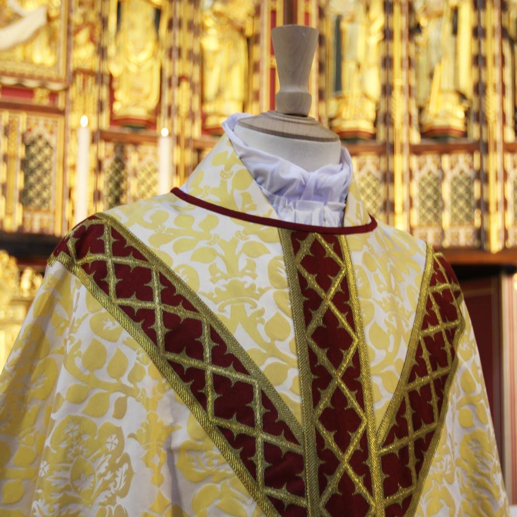 Watts & Co. – White 'Davenport' Chasuble, detail