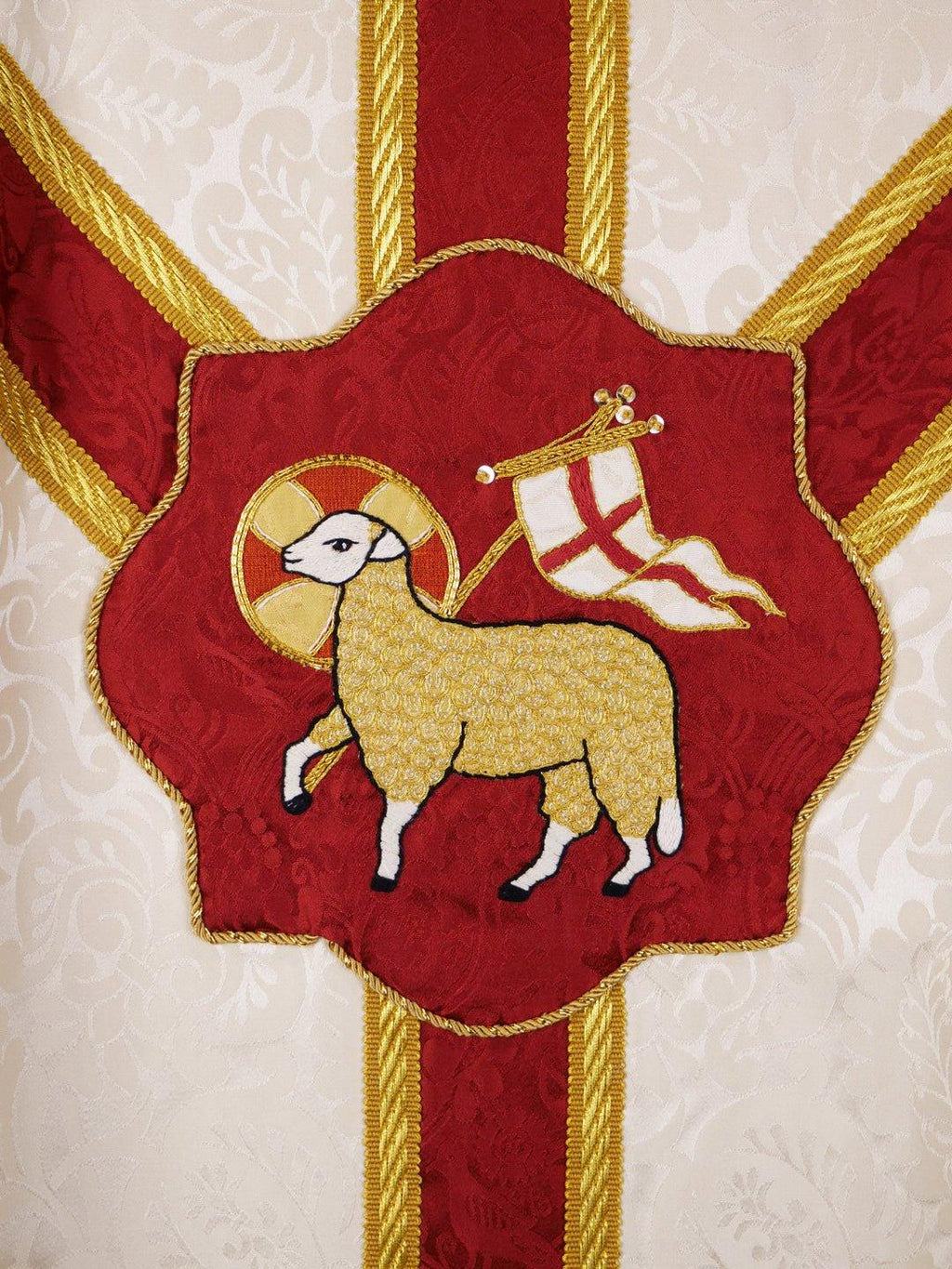 Embroidered Full Gothic Sarum Style Chasuble & Stole in Cream 'Holbein' - Watts & Co.