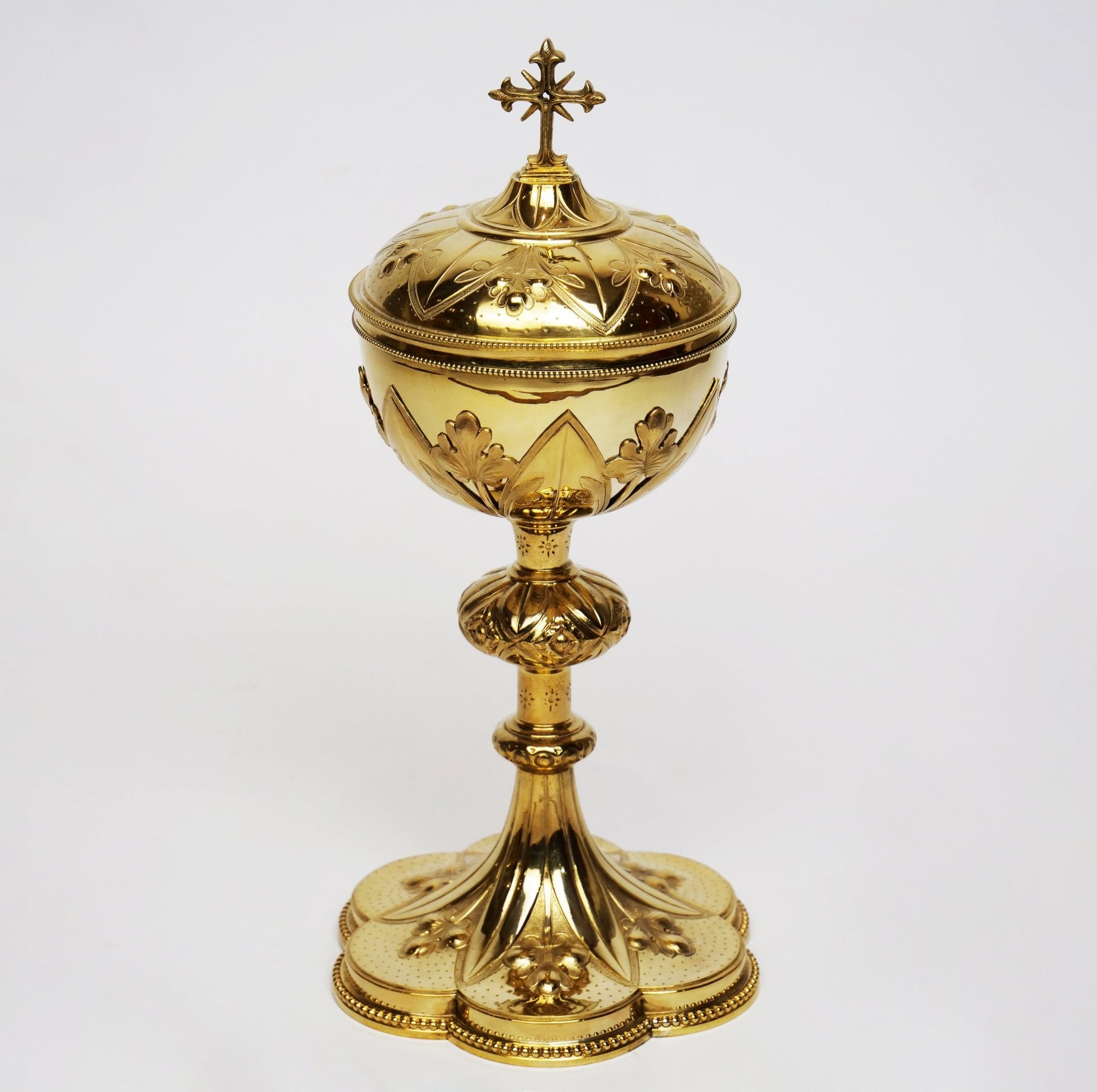 French 19th century ciborium in gilt silver and gilt metal with original leather storage box - Watts & Co.