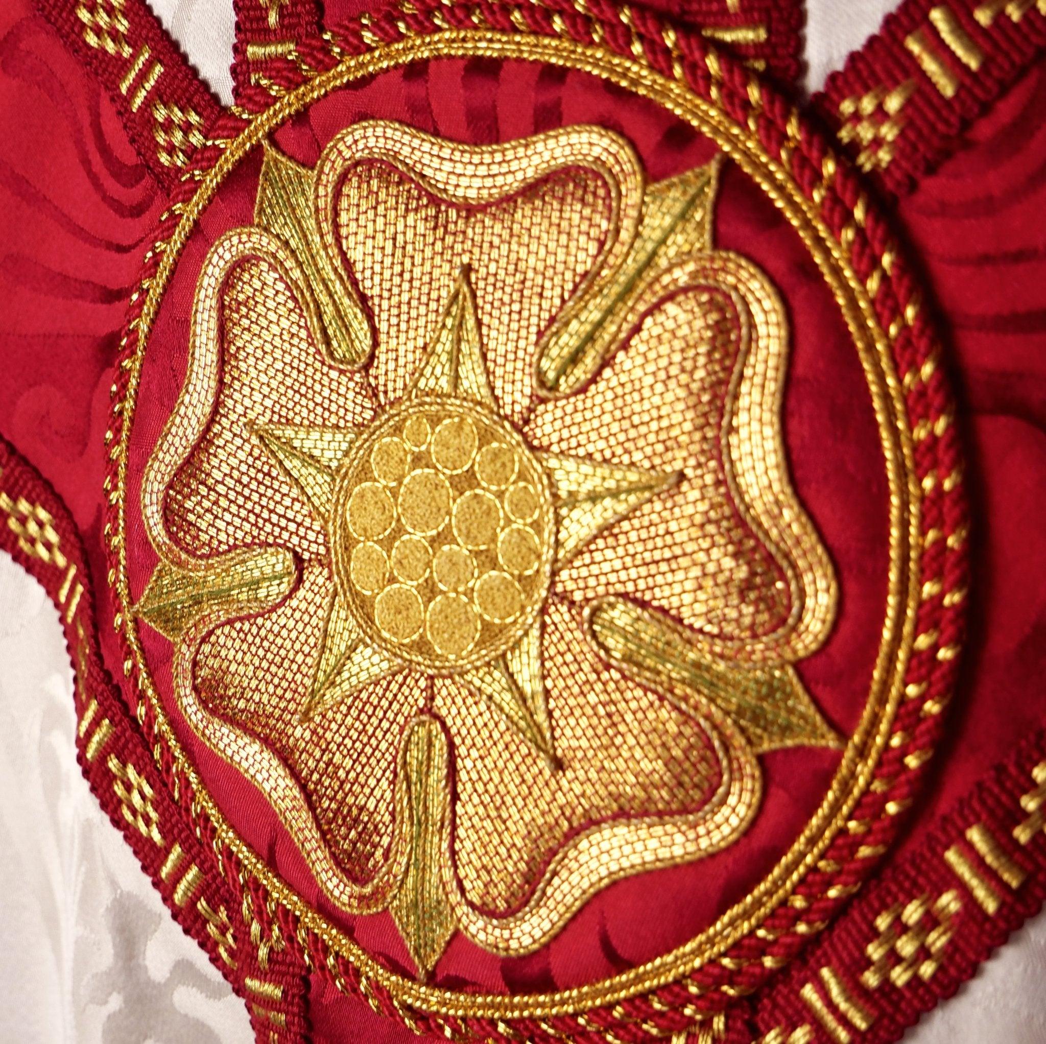 Full Gothic Chasuble in Cream 'Gothic' with Red 'St Nicolas' Orphreys - Watts & Co.