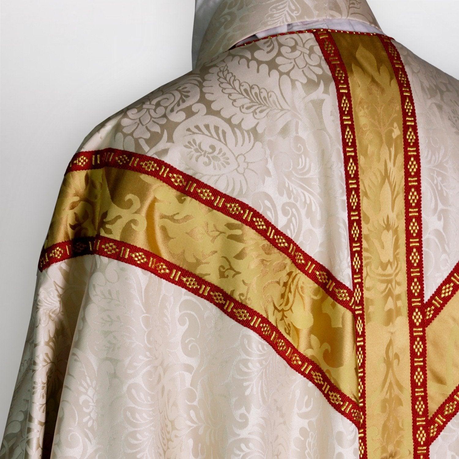 Full Gothic Chasuble in Cream Holbein - Watts & Co. (international)