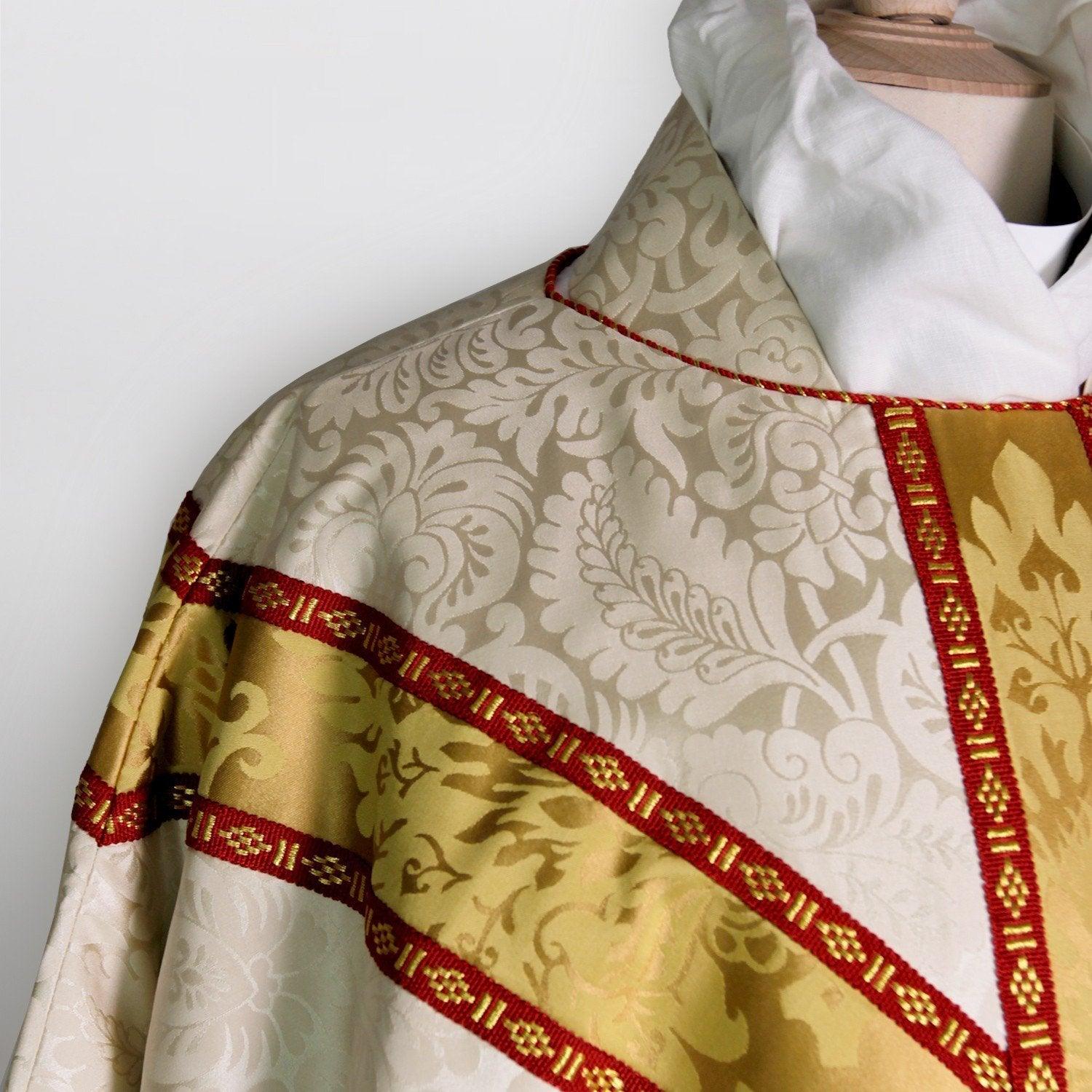 Full Gothic Chasuble in Cream Holbein - Watts & Co. (international)