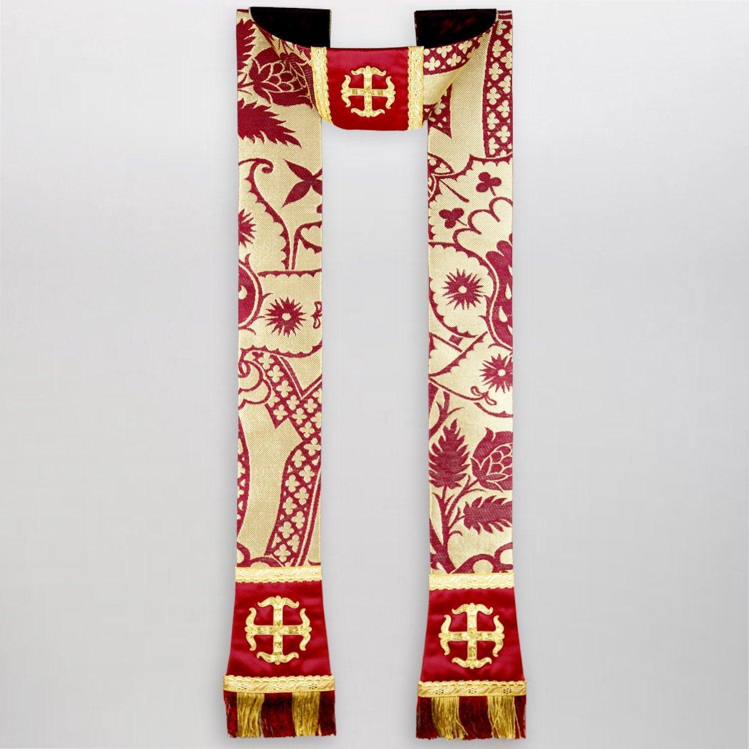 Full Gothic Chasuble in Red/White/Gold Comper Strawberry - Watts & Co. (international)