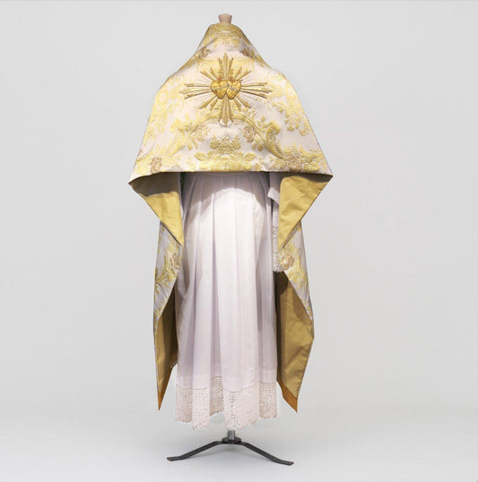 Humeral Veil in White Gilt Goya with Scared Heart Embroidery - Watts & Co.