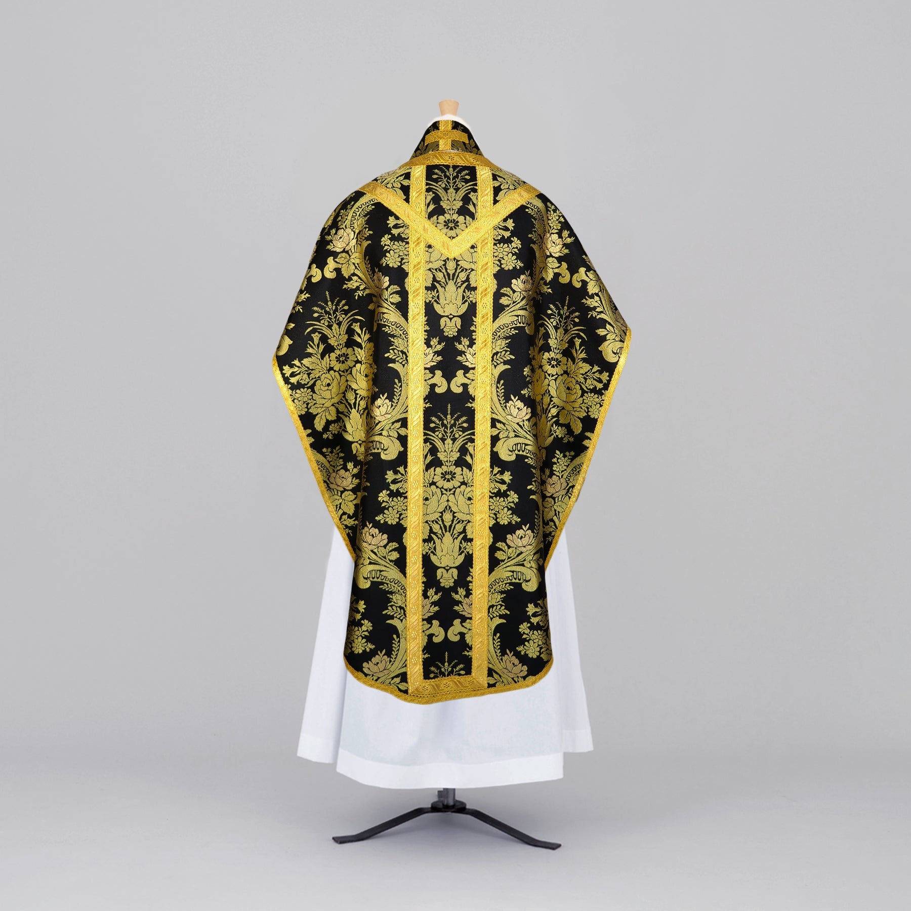 Neri Chasuble - Watts & Co.