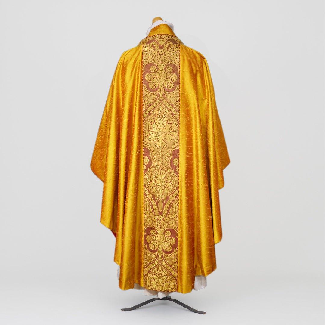 Romanesque Chasuble & Stole in Bright Gold dupion silk - Watts & Co.