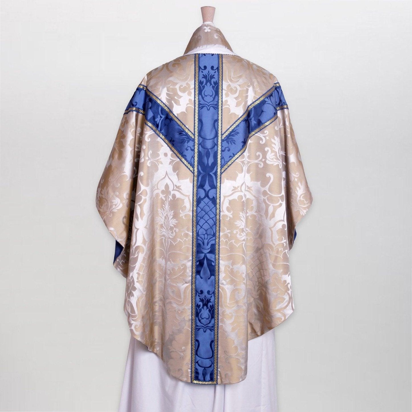 Semi-Gothic Chasuble in Oyster Bellini - Watts & Co. (international)
