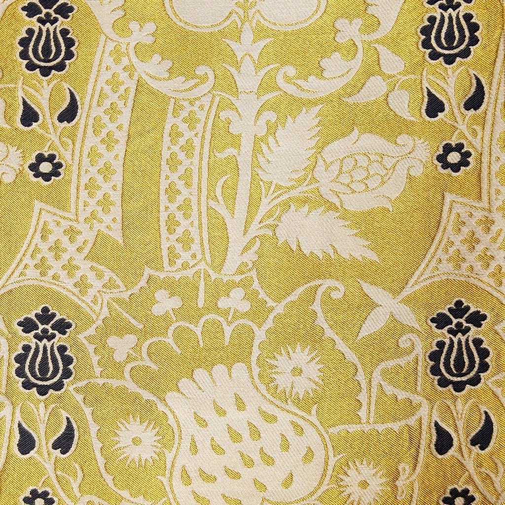 Spanish Chasuble in White/Gold/Blue Comper Strawberry - Watts & Co. (international)