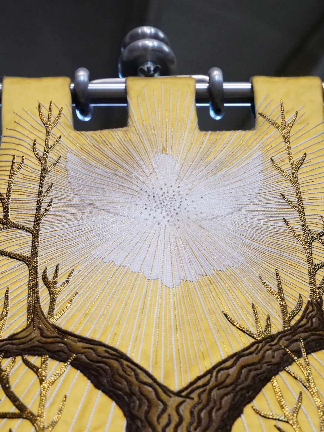 York banner - The Crucifixion - Watts & Co.